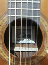 Carregar imagem no visualizador da galeria, Guitarra Clássica Olimpio Medina

